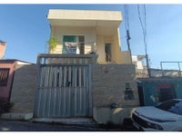 Casa com 150m² construídos, ocupada, 3 quartos, 2 banheiros