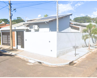 Casa residencial com 3 quartos, 2 banheiros e 177m² construída, ocupada