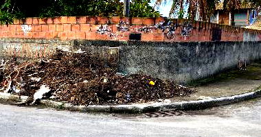 Casa com 2 Quartos e 1 Vaga em Maricá