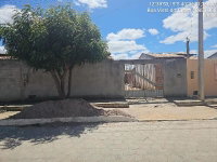 Casa com 2 quartos em Boa Vista do Tupim/BA