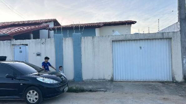 Casa 3 quartos, 2 banheiros, 78,45 m² constr. em 200m²