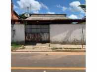 Casa com 2 quartos, 1 banheiro e 252,02m² de terreno