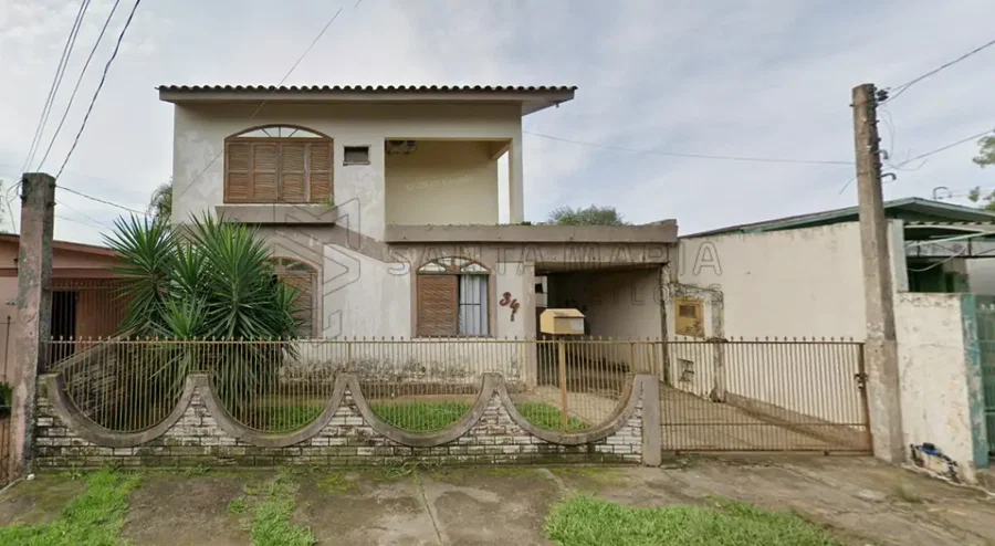 Casa de alvenaria 200,71m² em Alegrete/RS com 2 pavimentos e terreno 300m²