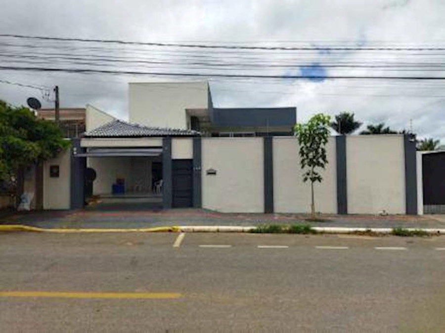 Casa em Rota Do Sol com 444,56m² construída