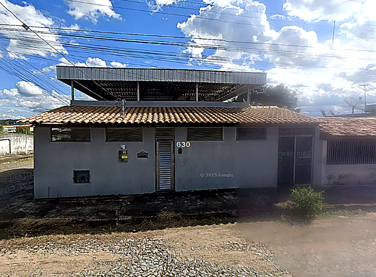 Casa Ocupada com 291,96 m² de Área Construída