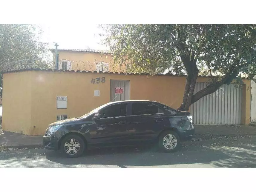 Casa em leilão com 297m² de área construída