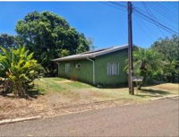 Casa com 80m² construídos em terreno de 800m², ocupada