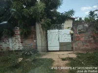 Casa com 2 quartos, 63,8m², terreno 350m², desocupada