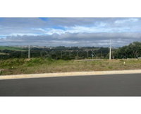 Terreno 200m² em Condomínio Fechado com Infraestrutura Completa