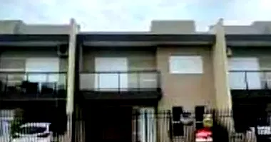 Casa Ocupada com 160m² Construída em Leilão