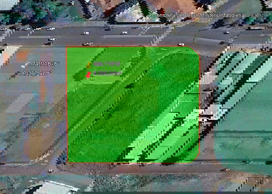Terreno Urbano com Barracões 5.360m² Construídos, 180 Vagas