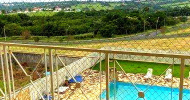 Casa ocupada com 375m² construída, ótima oportunidade