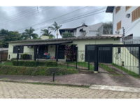 Casa com 183,17m² construída, 324,83m² de terreno, ocupada
