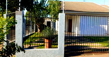 Casa Ocupada com Piscina em Atalaia/PR