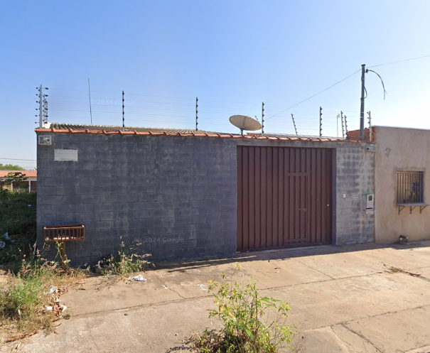 Casa com 3 quartos, 1 banheiro, 135,58 m² construída, ocupada