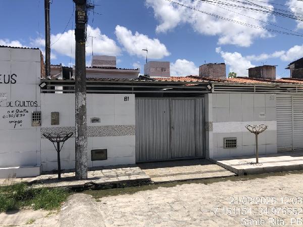 Casa com 2 quartos e 51,56m² de área privativa