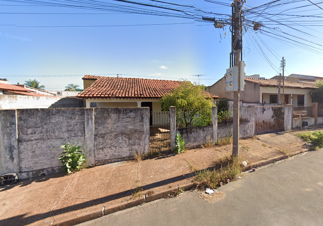 Casa com 159m², 2 quartos, área construída