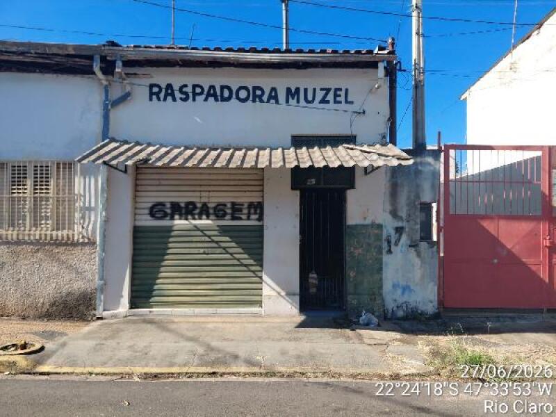 Casa com 2 Quartos e 1 Vaga de Garagem em Rio Claro/SP