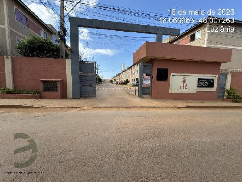 Apartamento com 2 Quartos e Vaga em Valparaíso de Goiás