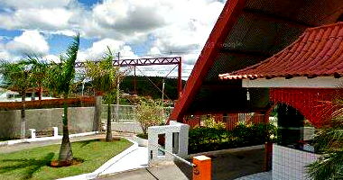 Casa 2 pavimentos inacabados, 250m² construída, terreno 1000m²