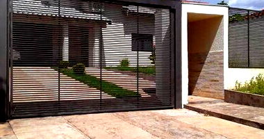 Casa com 3 Quartos e 2 Banheiros em Camapuã/MS