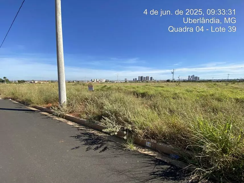 Terreno residencial com 250m² no Setor Sul