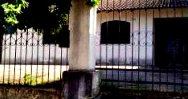 Casa padrão 3 quartos 2 banheiros 1 vaga, 148m² construída, ocupada