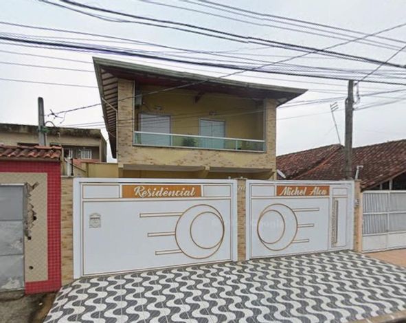 Casa 73m² em Praia Grande-SP com vaga e 34% de desconto