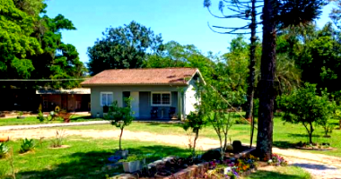 Lote Urbano com 4.500m² e Duas Benfeitorias