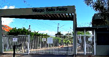 Casa 2 quartos, 1 banheiro, 66.55m² construída, 2 vagas garagem