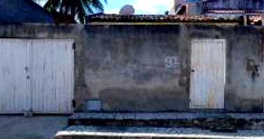Casa padrão com 2 quartos, 1 banheiro, 1 vaga, 72m² construída, ocupada