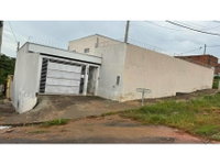 Casa em Leilão com 3 Quartos e 1 Vaga em Marília