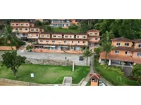 Apartamento Luxuoso em Condomínio com Marina Privada em Angra dos Reis