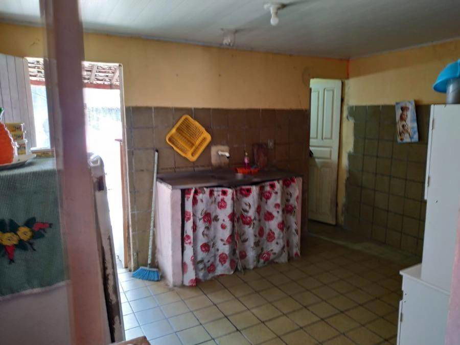 Casa com 2 quartos, 1 banheiro e 69 m² construída, ocupada