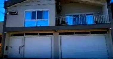 Casa em leilão com 265,75m² de área construída