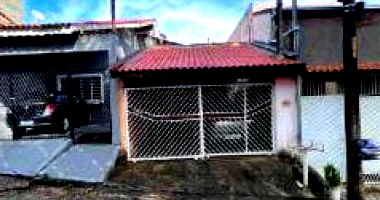 Casa com 108 m² em Piracaia - SP