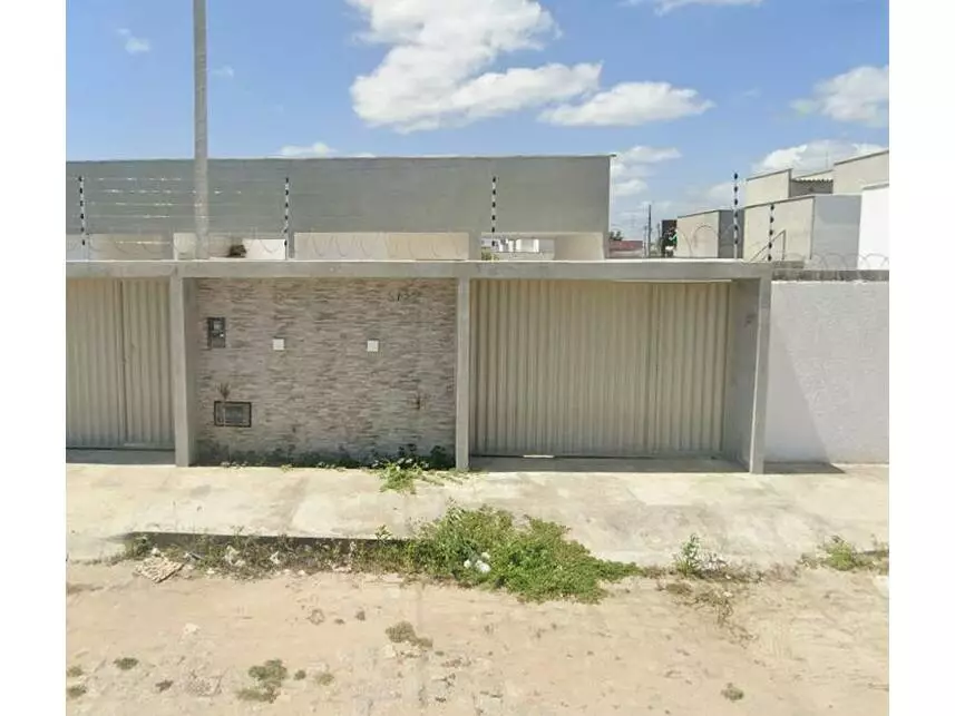 Casa em condomínio com 1 vaga de garagem, 69m² construídos, ocupada