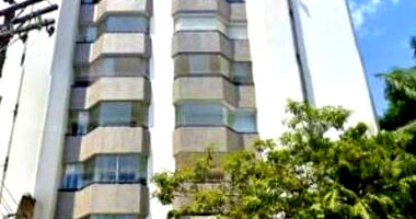 Apartamento com 3 quartos, 1 suíte, 171,94m², ocupado