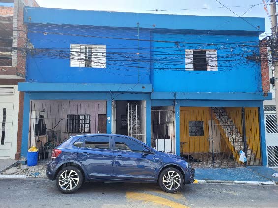 Lote com 6 unidades domiciliares, 578m² construídos, terreno 250m²