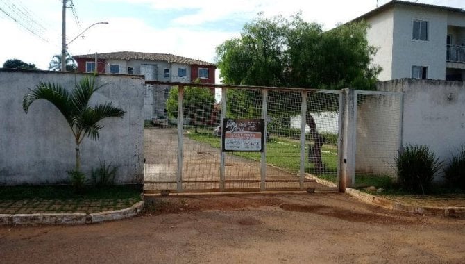 Apartamento com 2 quartos, 1 banheiro e 1 vaga de garagem