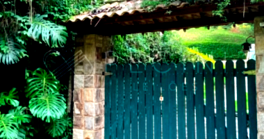 Prédio Residencial com 324m² de Área Construída em Petrópolis/RJ