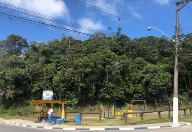 Terreno amplo com 6.330m², parte ideal 50%, área protegida