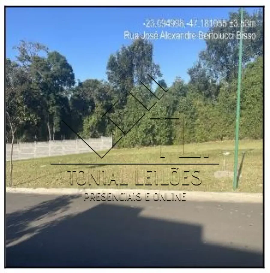 Terreno em Indaiatuba com 353,45m²