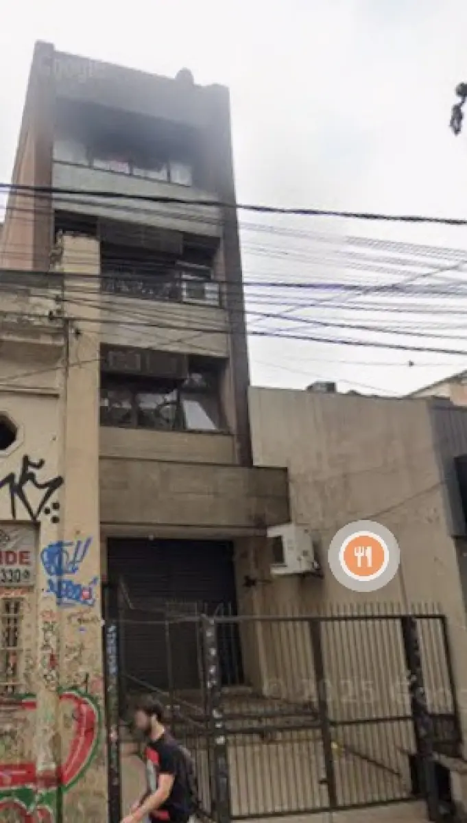 Prédio Comercial com 50% de fração em Porto Alegre