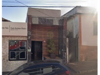 Casa ocupada com 104 m² construídos