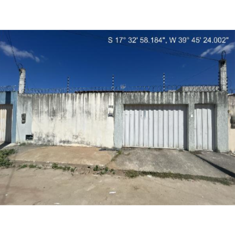 Casa com 65m² em Teixeira de Freitas/BA - Jardim Caraipe