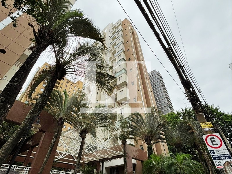 Apartamento mobiliado com 2 suítes e 1 vaga, 74m²