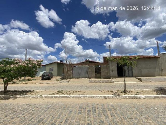 Casa com 2 quartos, 50m², terreno 148,2m², desocupada