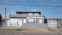 Casa com 1 quarto, 3 banheiros e 1 vaga de garagem