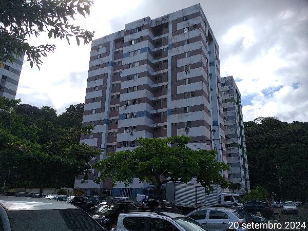 Apartamento com 3 quartos na Paralela, Salvador